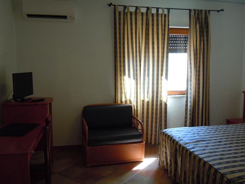 Il Castello Hotel Villaputzu Buitenkant foto
